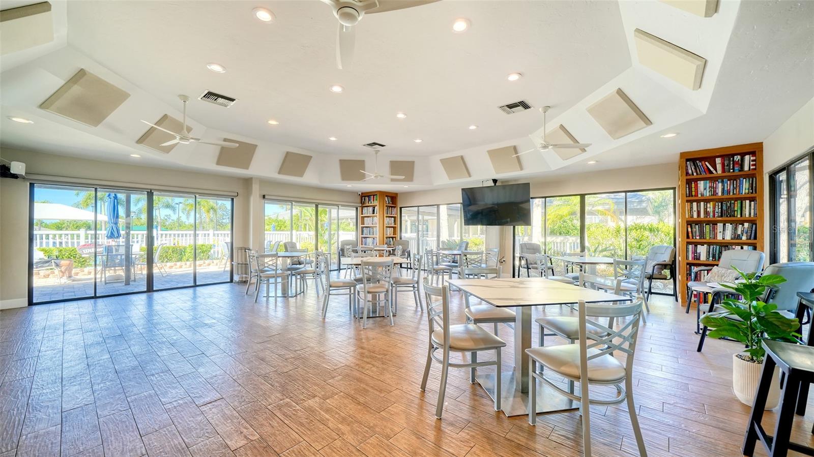 LANDINGS SOUTH III - Residential