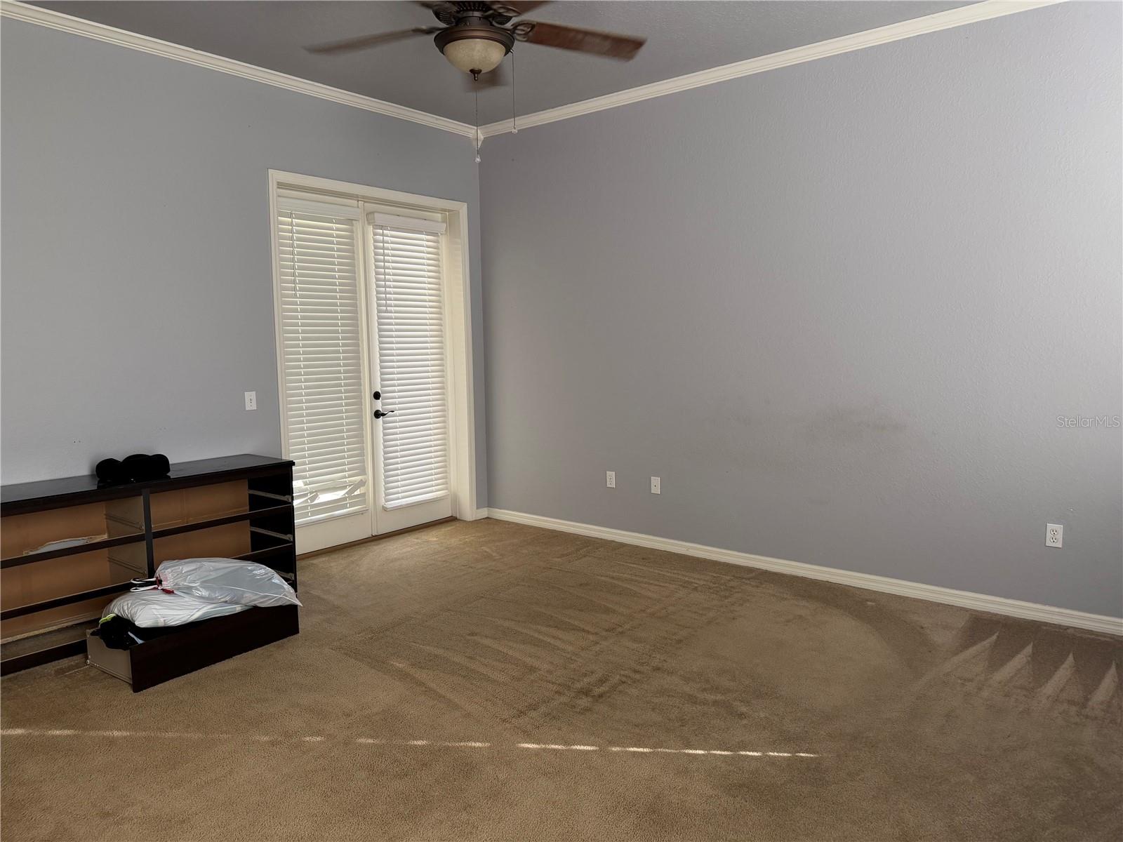 SANDY POINTE - Residential