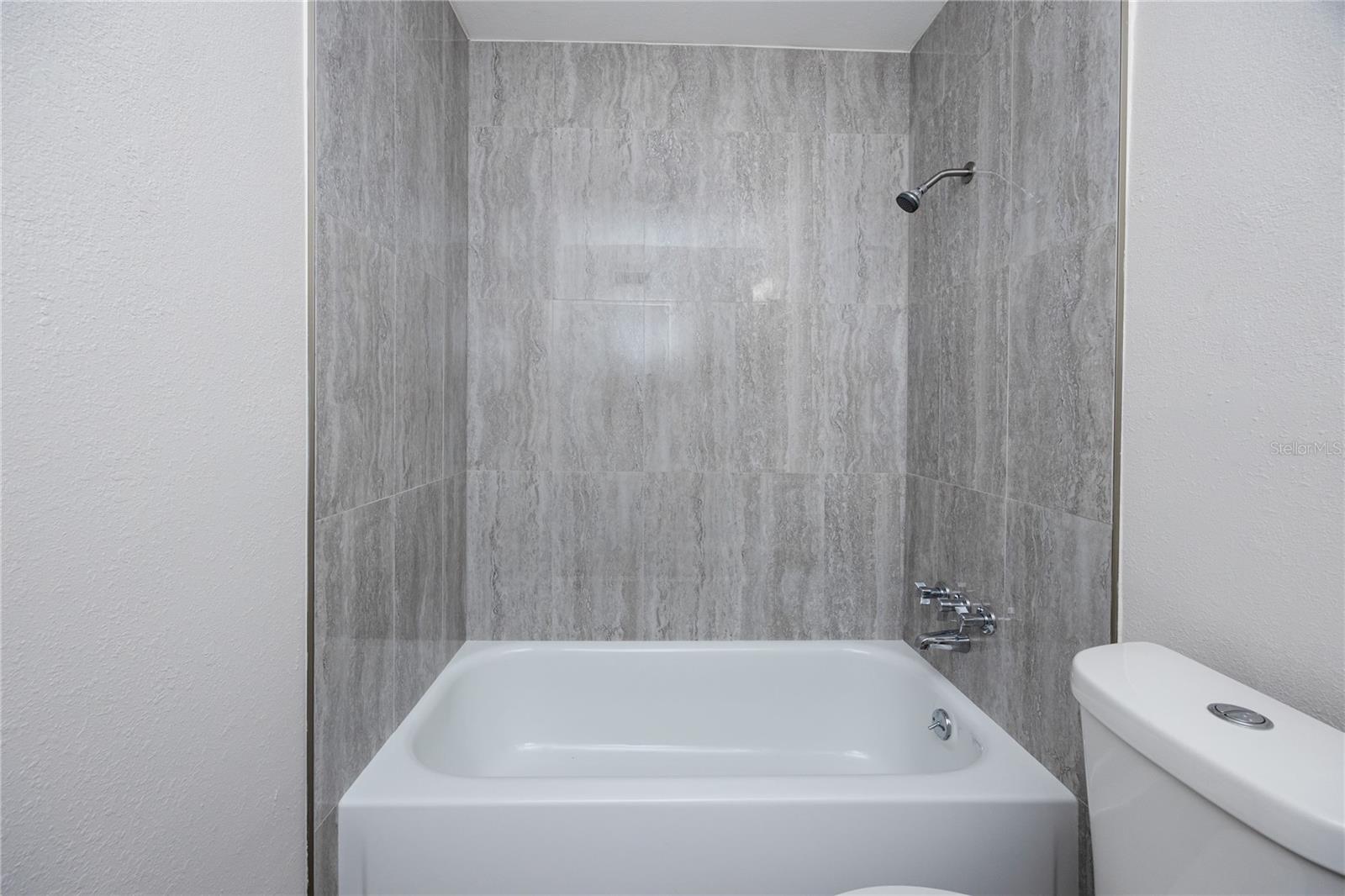 CLEARVIEW OAKS CONDO - Residential