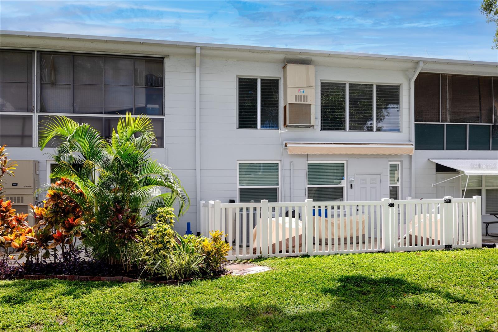 CLEARVIEW OAKS CONDO - Residential