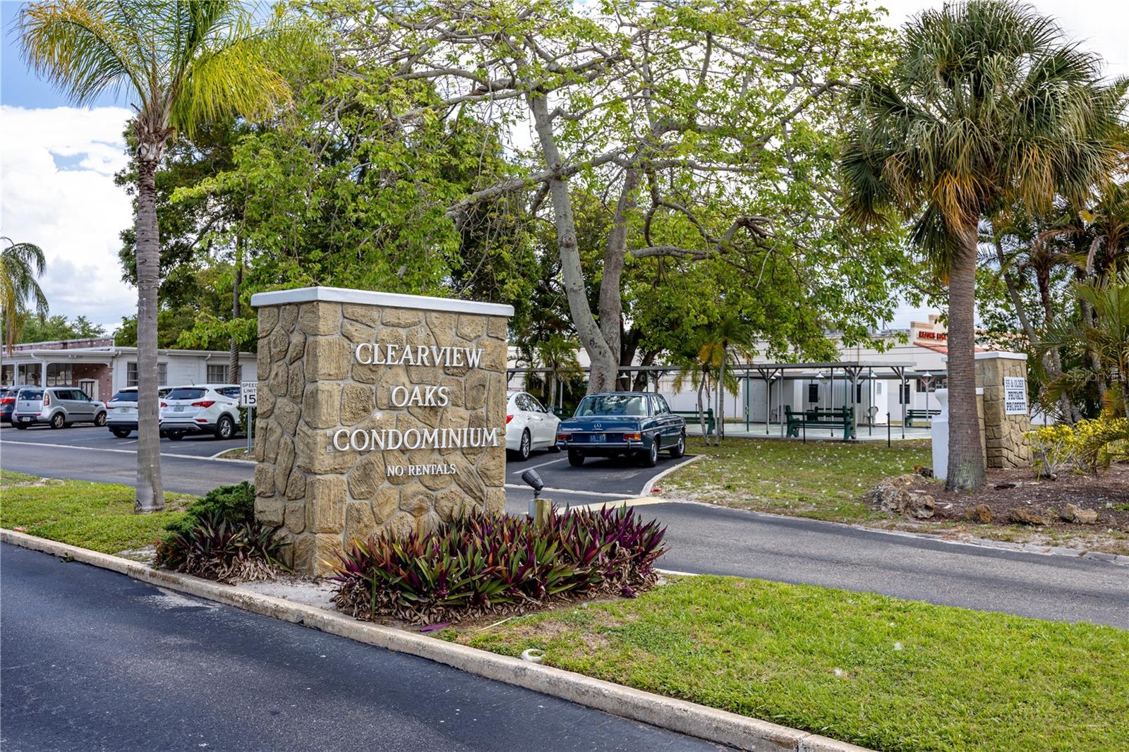 CLEARVIEW OAKS CONDO - Residential