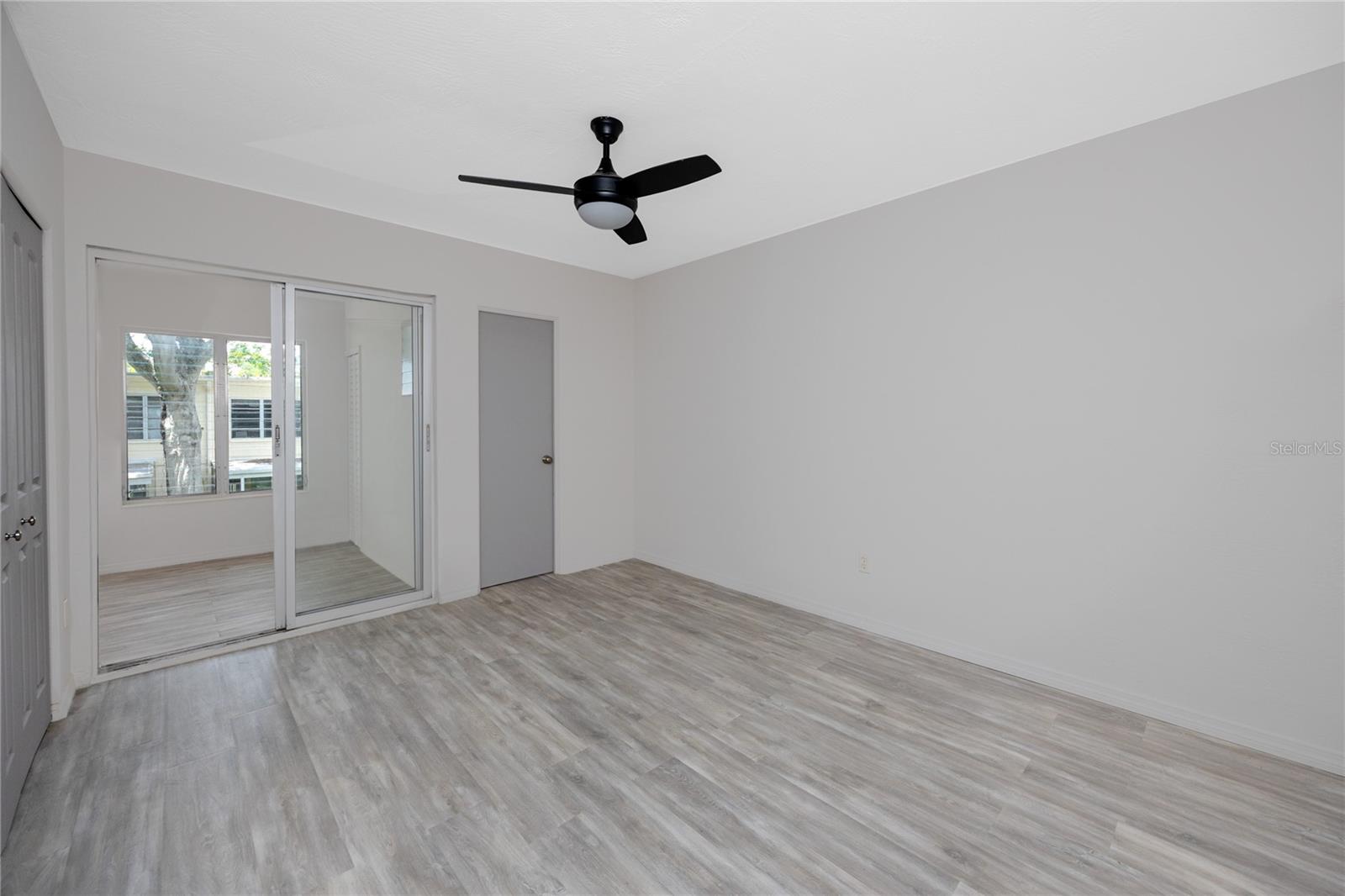 CLEARVIEW OAKS CONDO - Residential