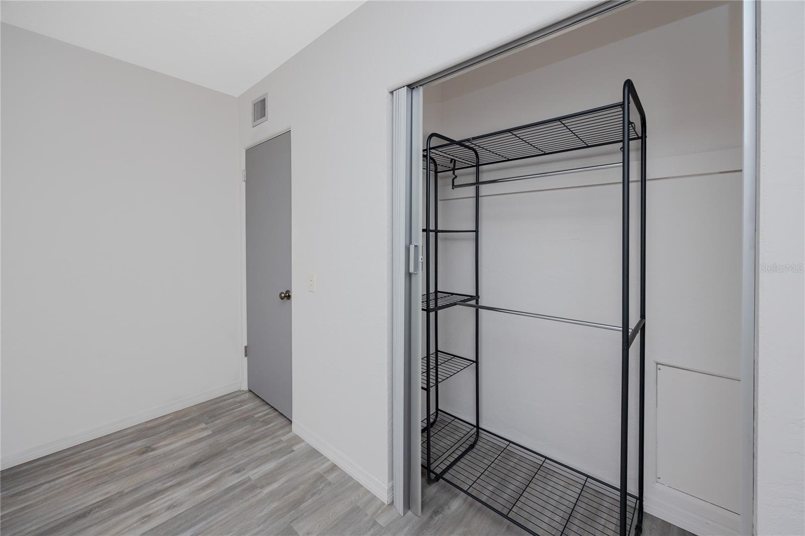 CLEARVIEW OAKS CONDO - Residential