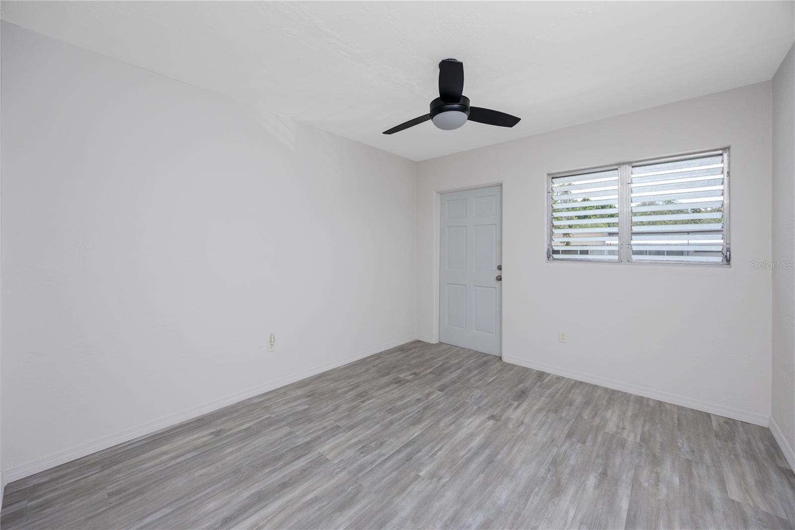 CLEARVIEW OAKS CONDO - Residential