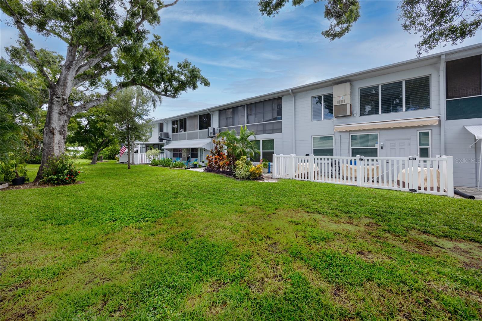 CLEARVIEW OAKS CONDO - Residential