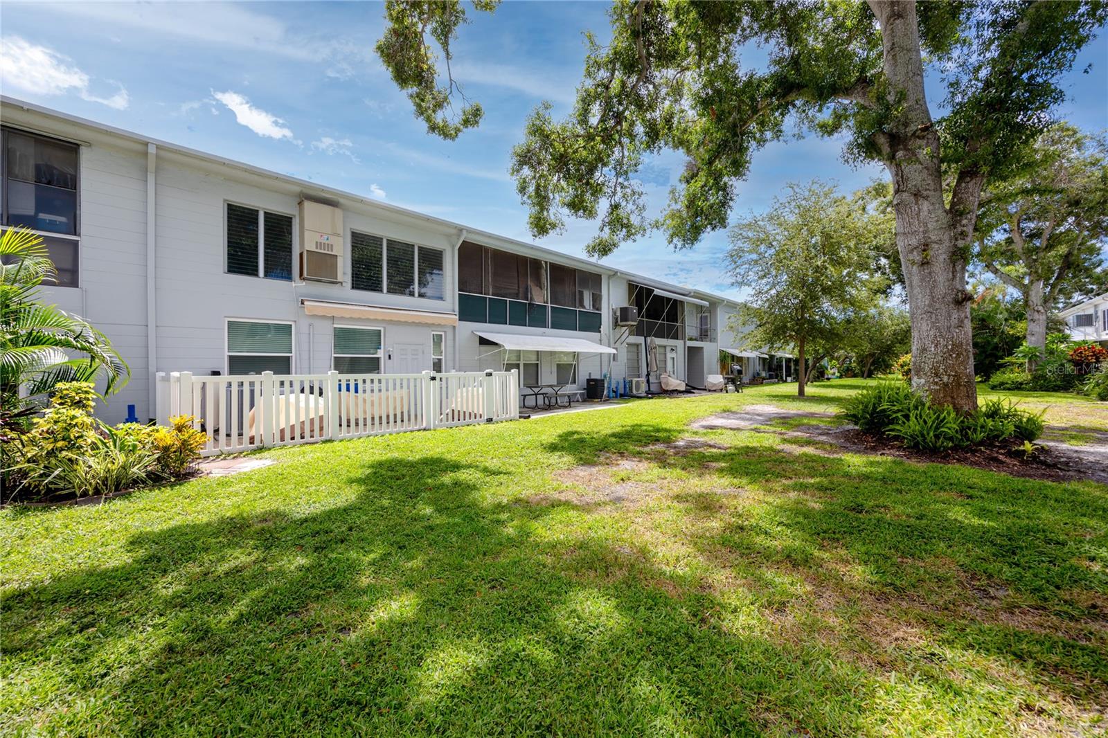 CLEARVIEW OAKS CONDO - Residential