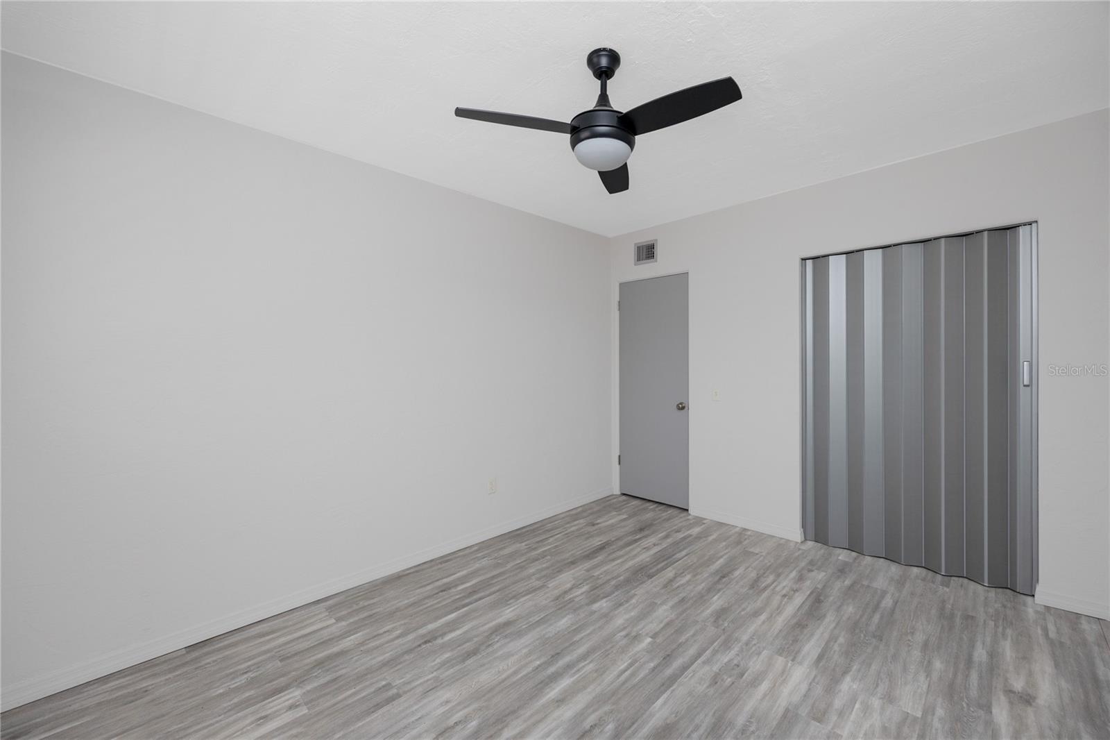 CLEARVIEW OAKS CONDO - Residential