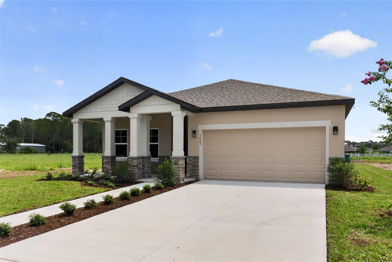 1623 CANE BAMBOO DRIVE