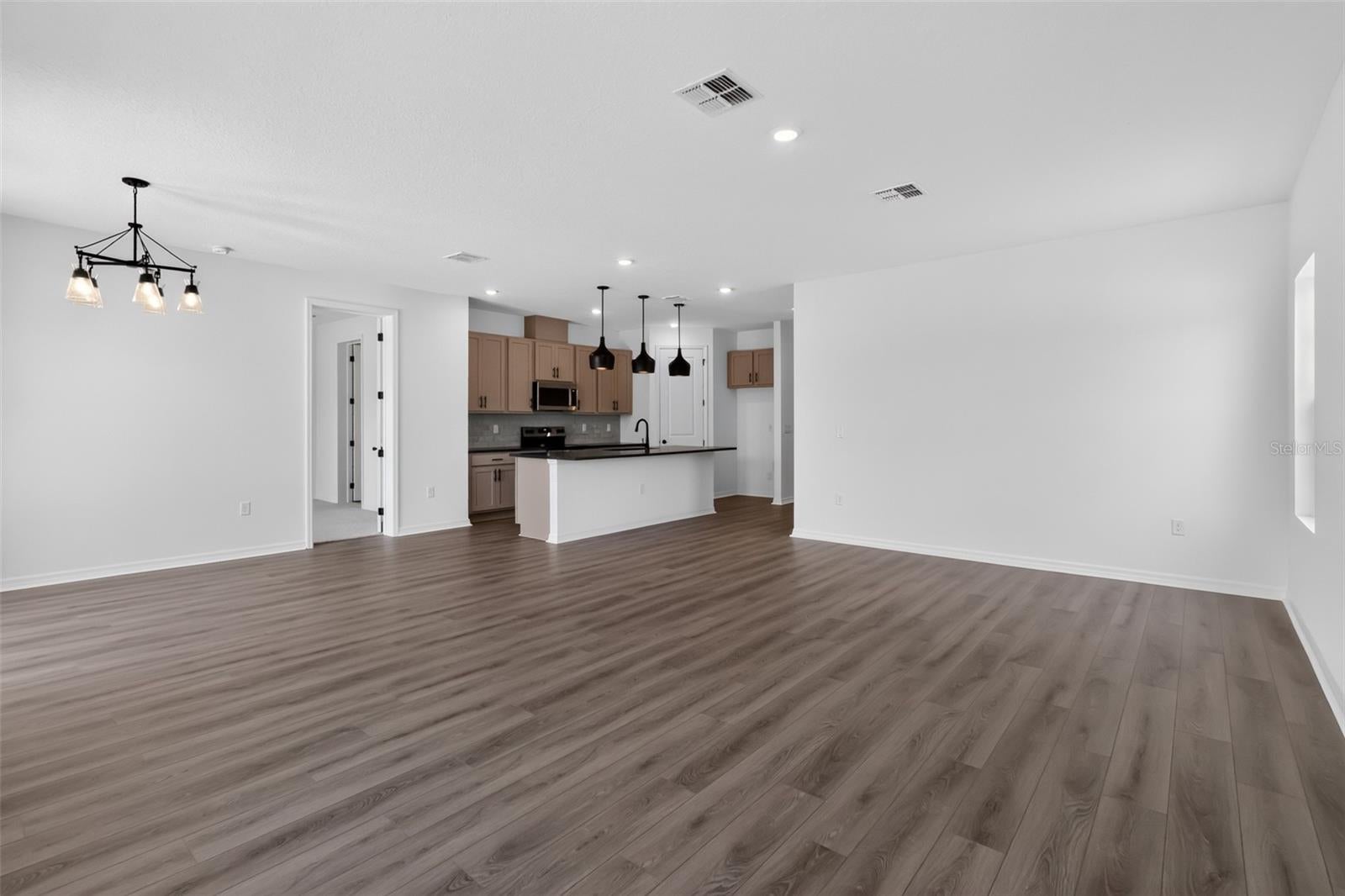 1623 CANE BAMBOO DRIVE