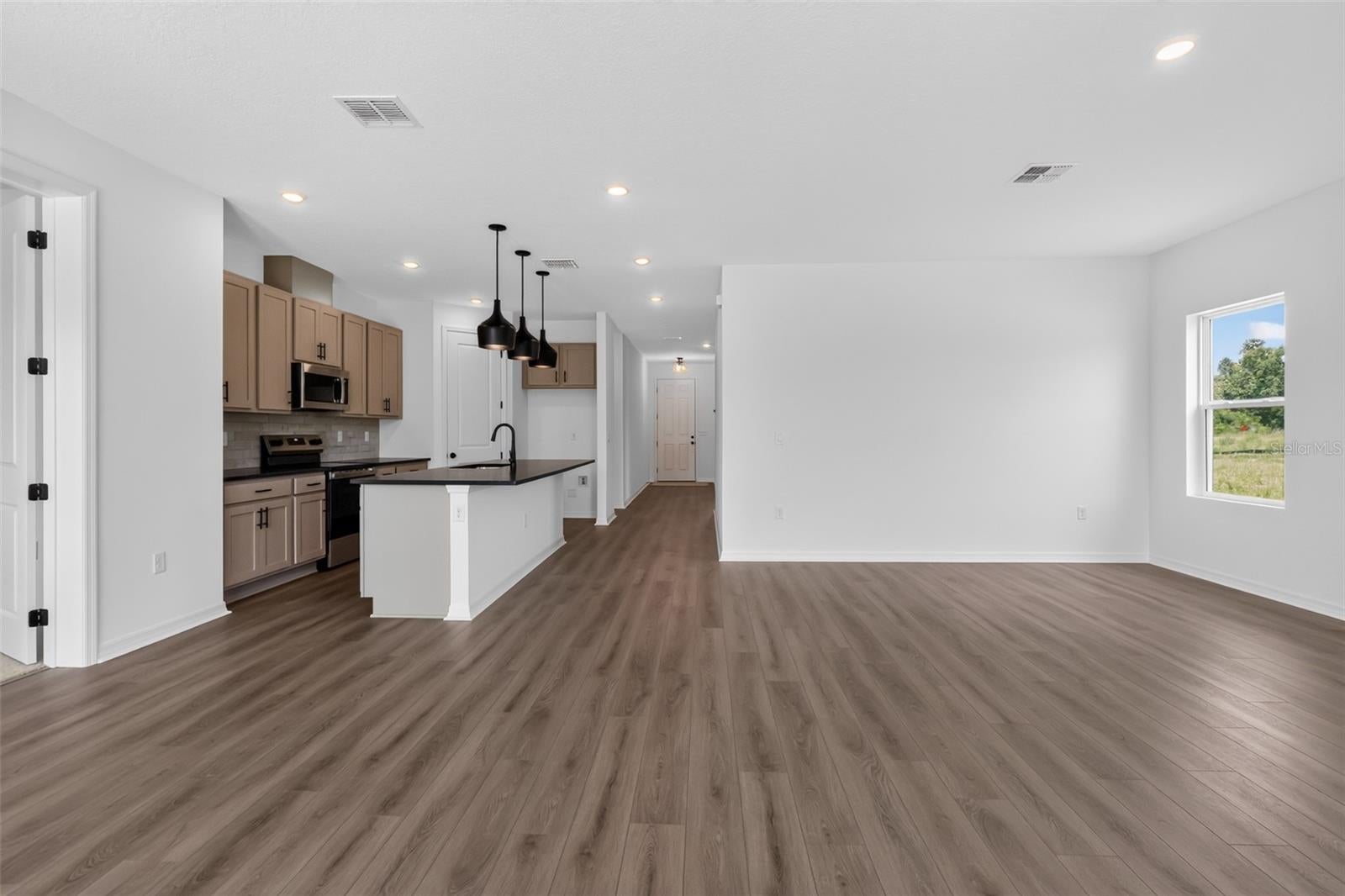 1623 CANE BAMBOO DRIVE