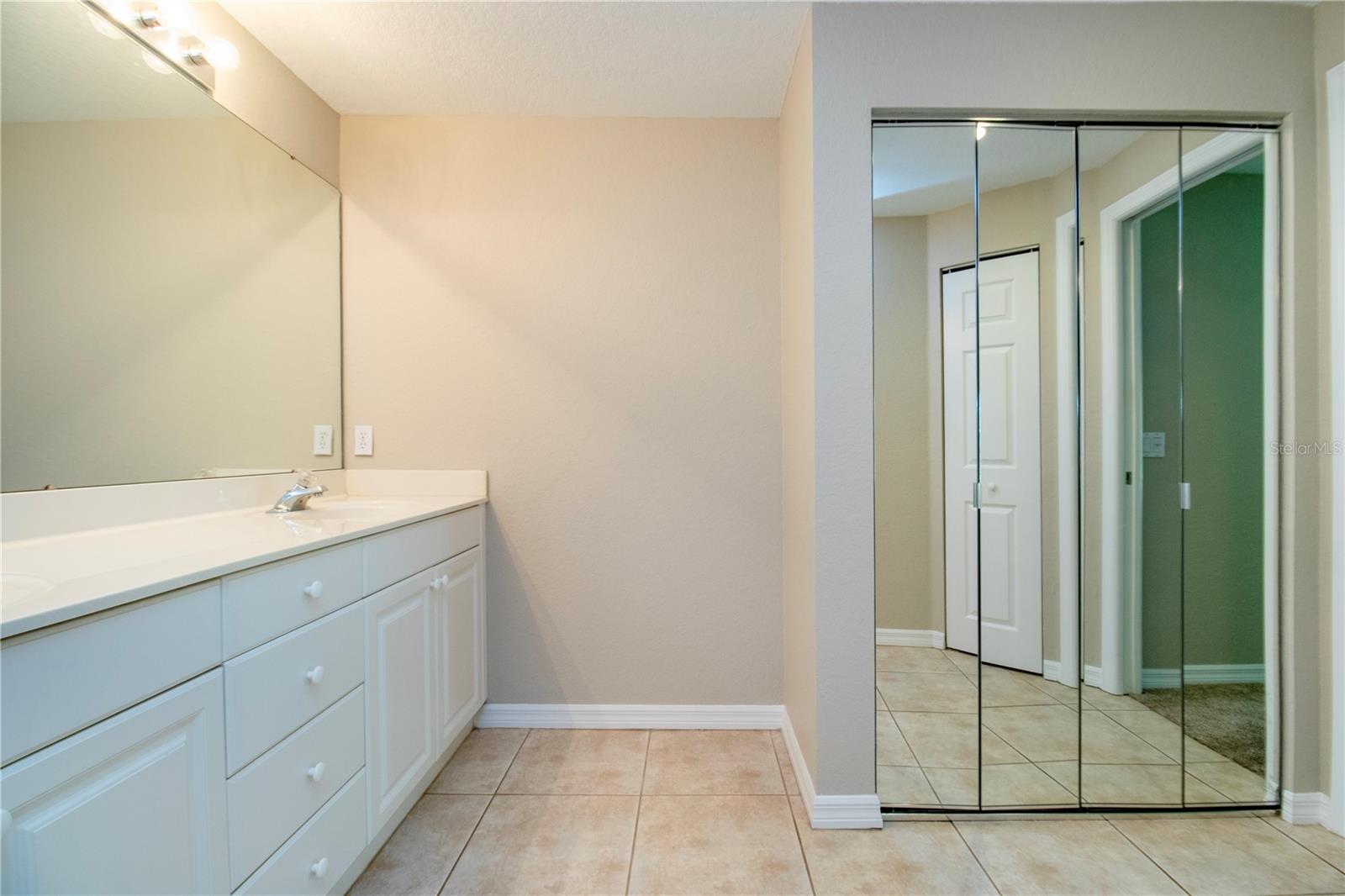CEDAR HOLLOW AT TARA - Residential