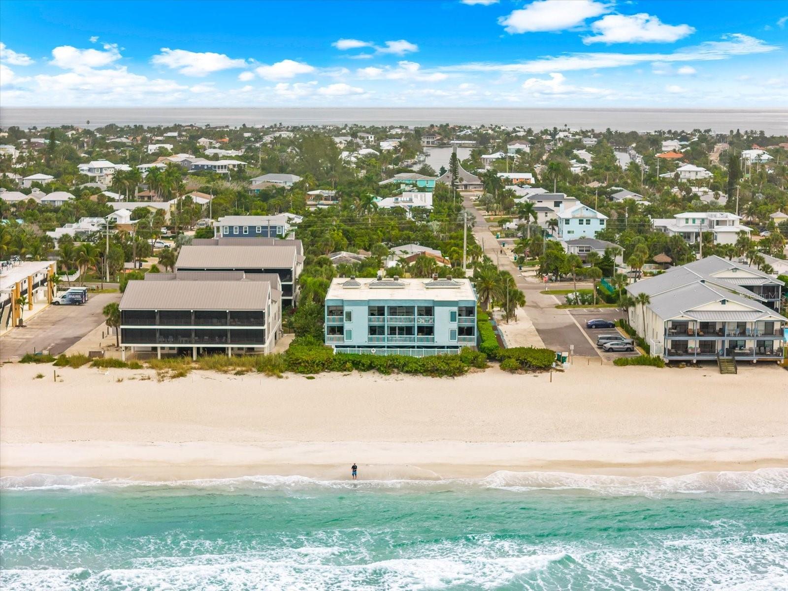SEASIDE BEACH HOUSE - Residential