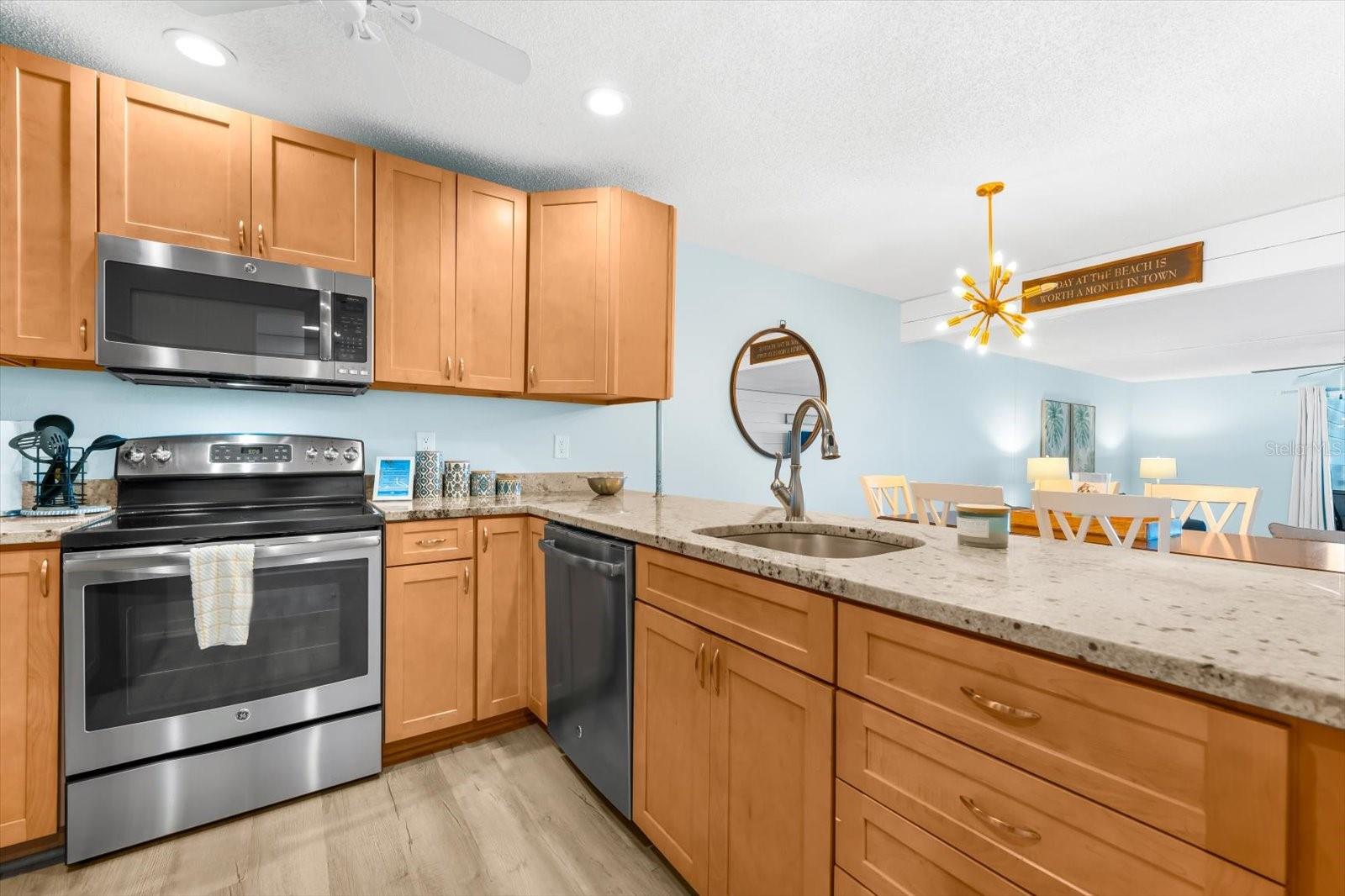 SEASIDE BEACH HOUSE - Residential