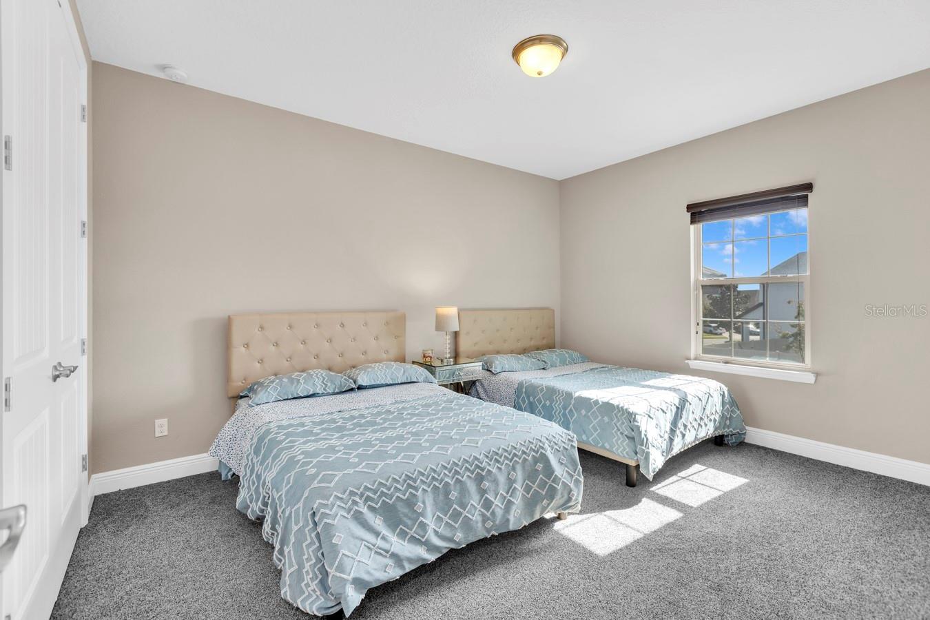 LAKE PRESERVE - Residential