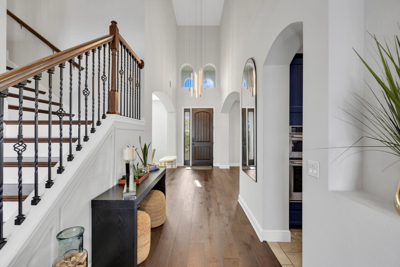 LAKE PRESERVE - Residential