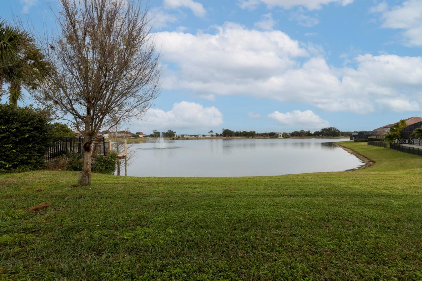 LAKE PRESERVE - Residential