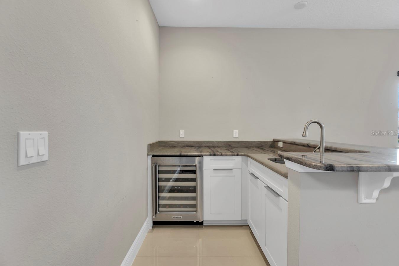 LAKE PRESERVE - Residential