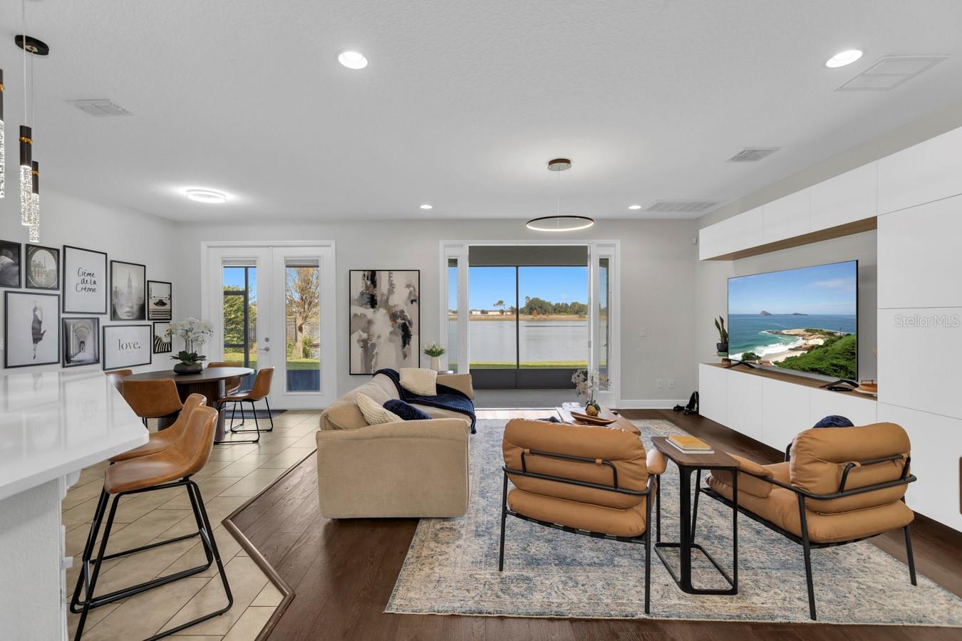 LAKE PRESERVE - Residential