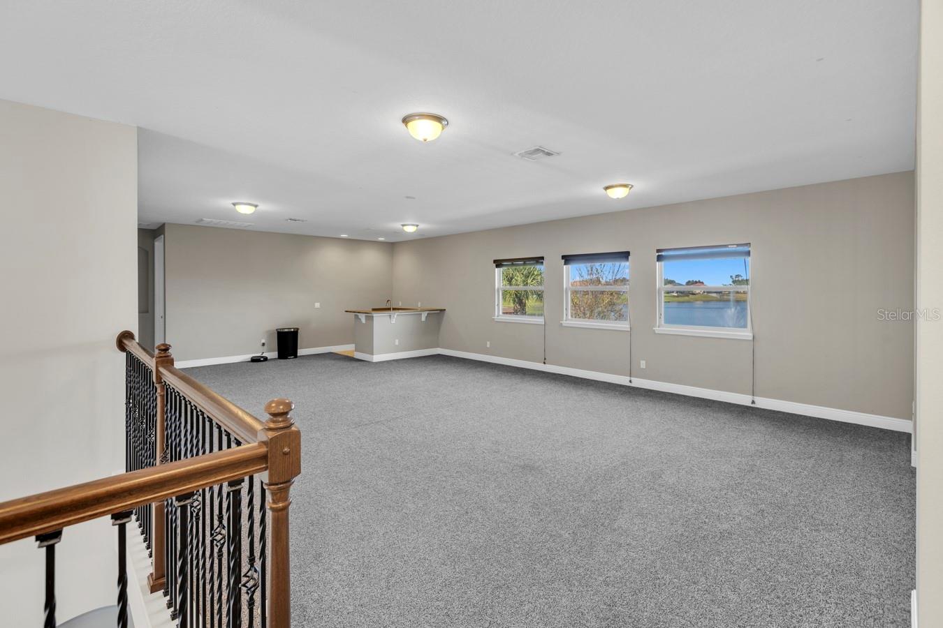 LAKE PRESERVE - Residential