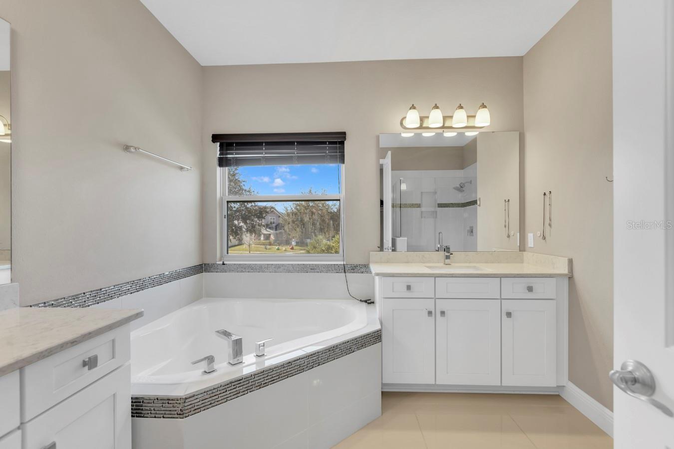 LAKE PRESERVE - Residential