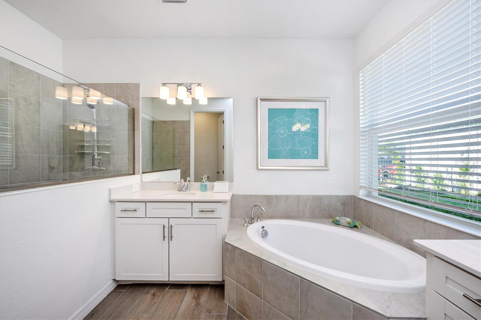 WELLEN PARK GOLF & COUNTRY CLUB - Residential Lease