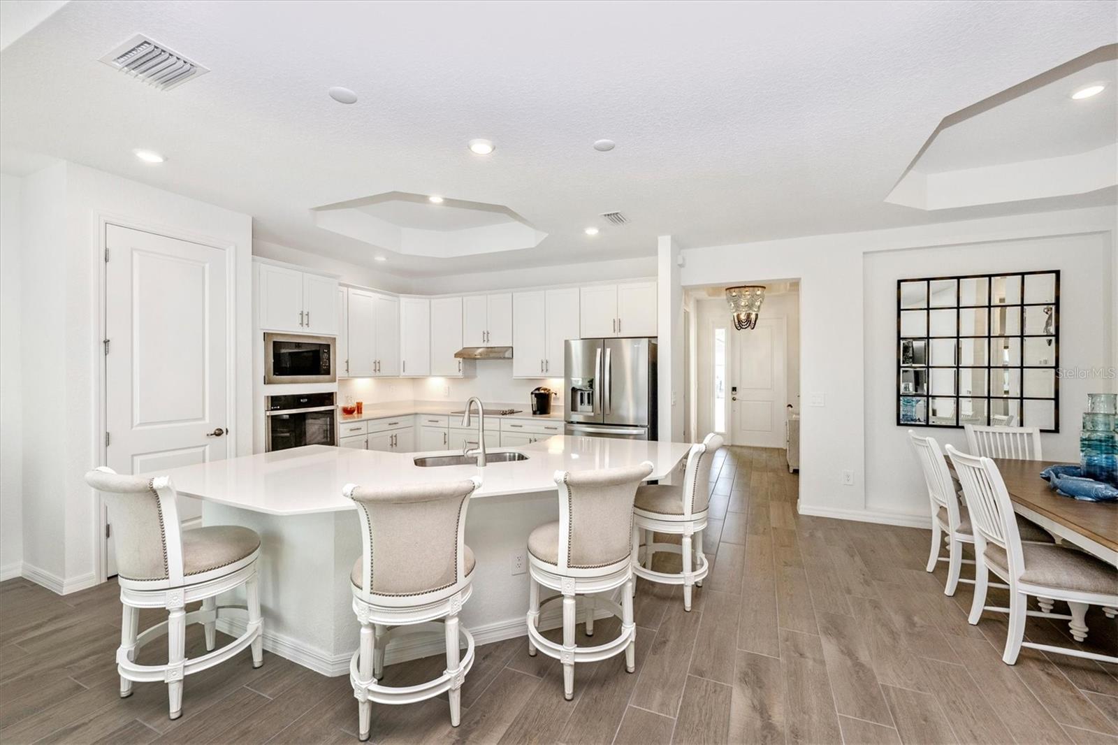 WELLEN PARK GOLF & COUNTRY CLUB - Residential Lease