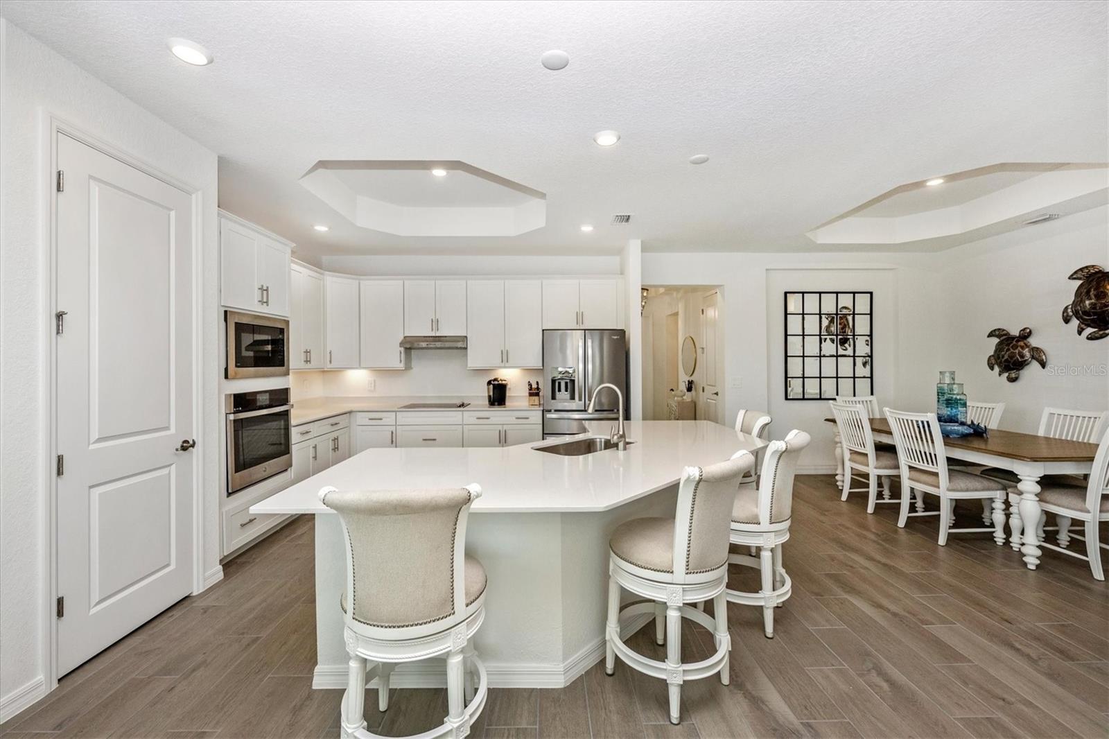 WELLEN PARK GOLF & COUNTRY CLUB - Residential Lease