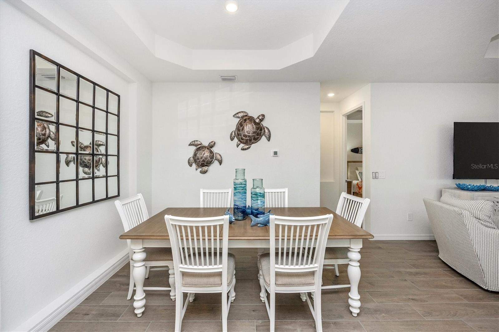 WELLEN PARK GOLF & COUNTRY CLUB - Residential Lease