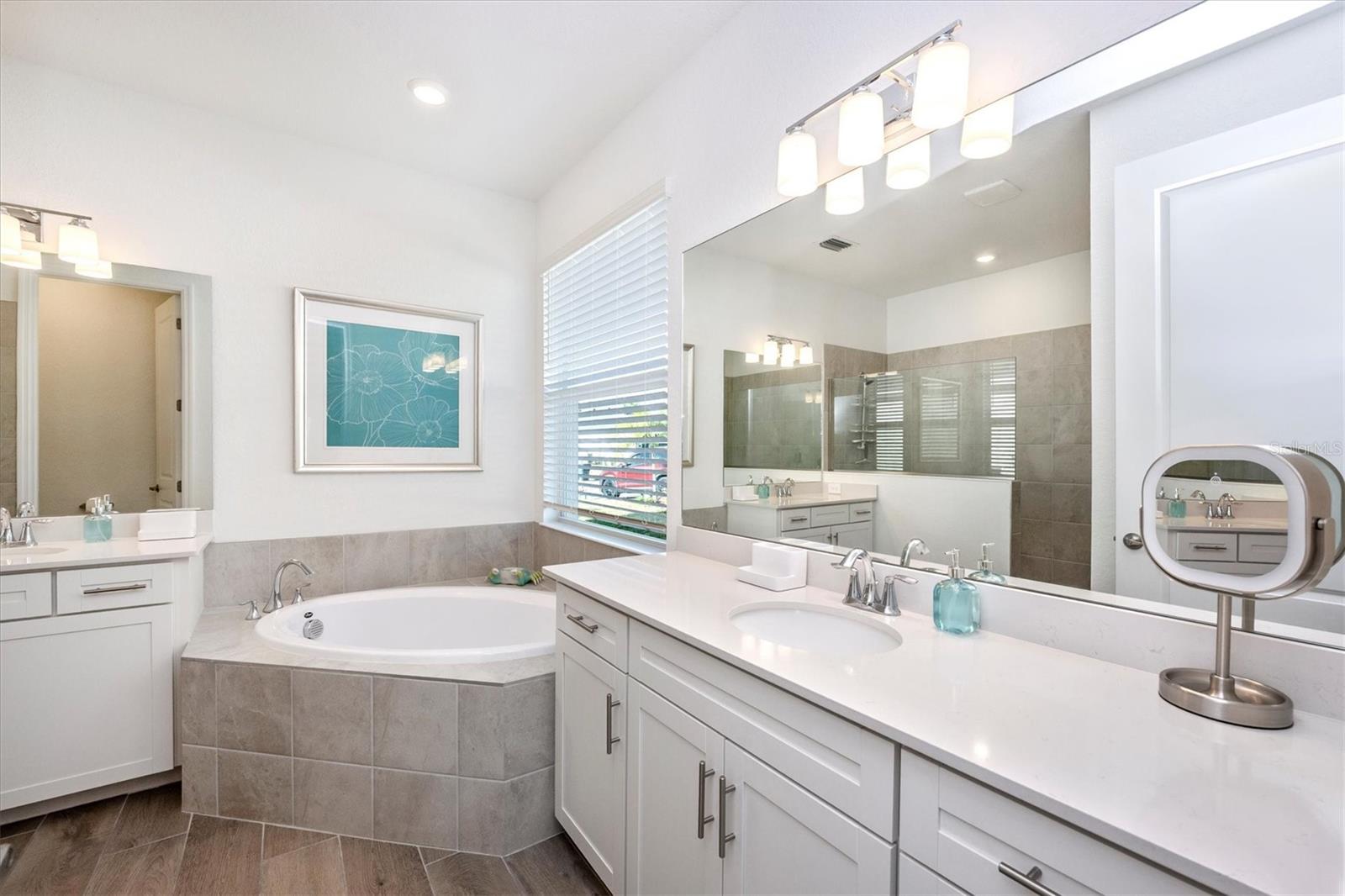 WELLEN PARK GOLF & COUNTRY CLUB - Residential Lease