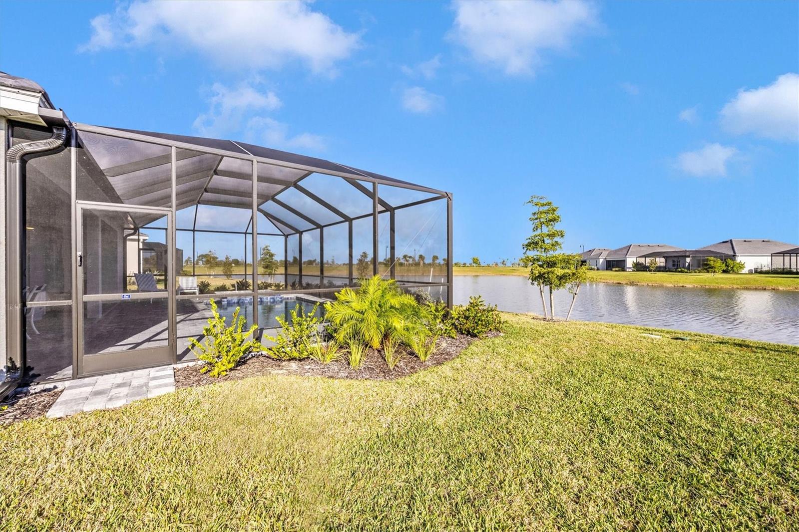 WELLEN PARK GOLF & COUNTRY CLUB - Residential Lease