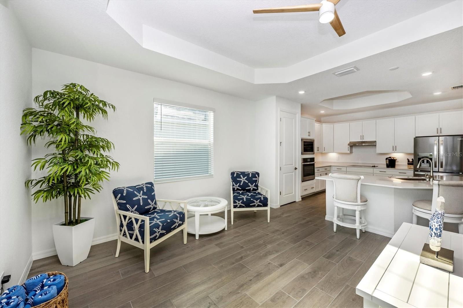 WELLEN PARK GOLF & COUNTRY CLUB - Residential Lease