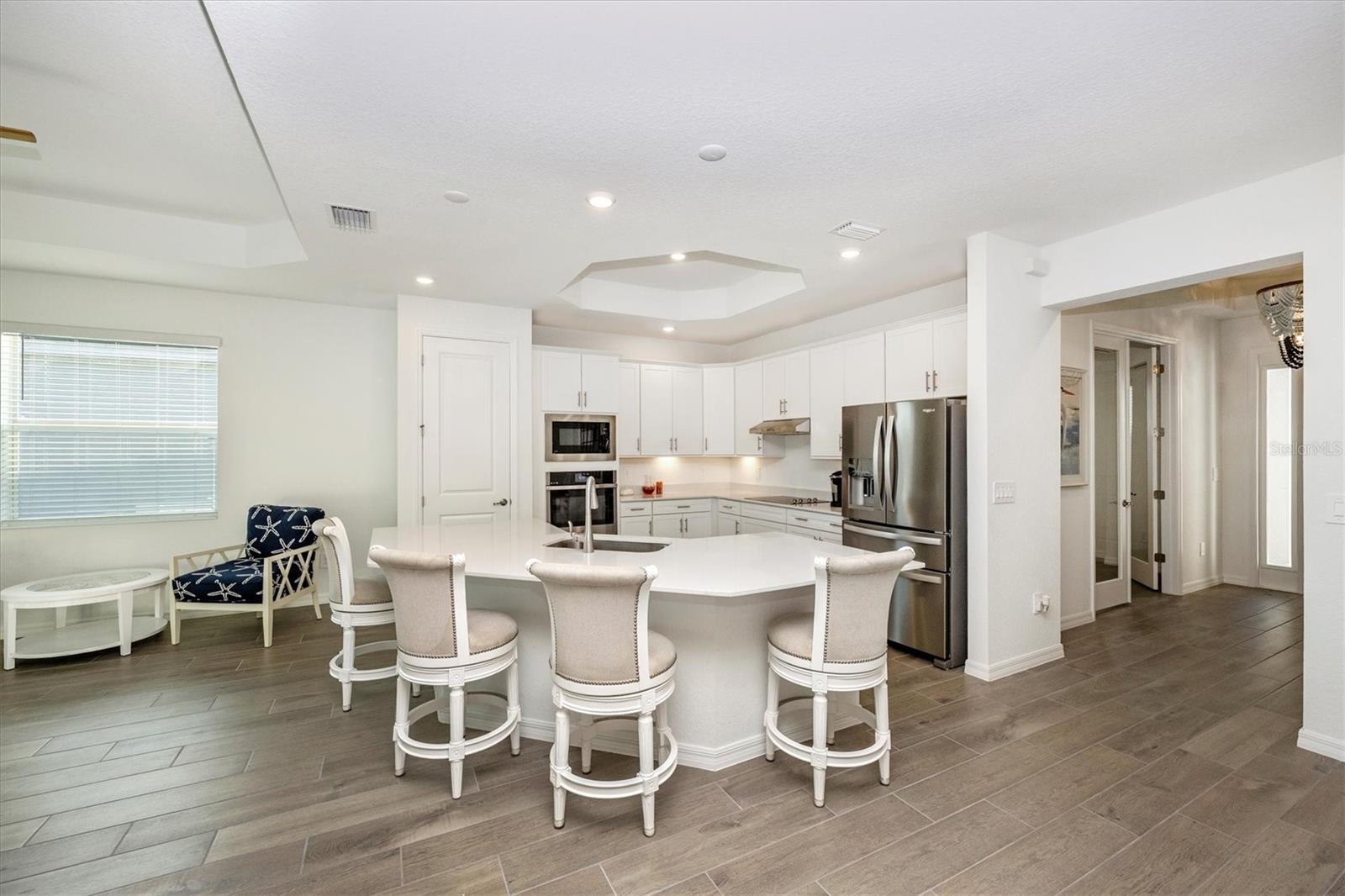 WELLEN PARK GOLF & COUNTRY CLUB - Residential Lease