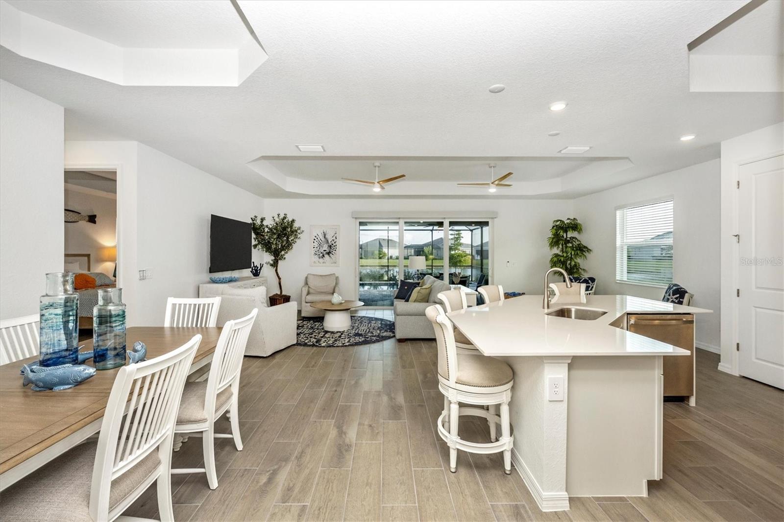 WELLEN PARK GOLF & COUNTRY CLUB - Residential Lease