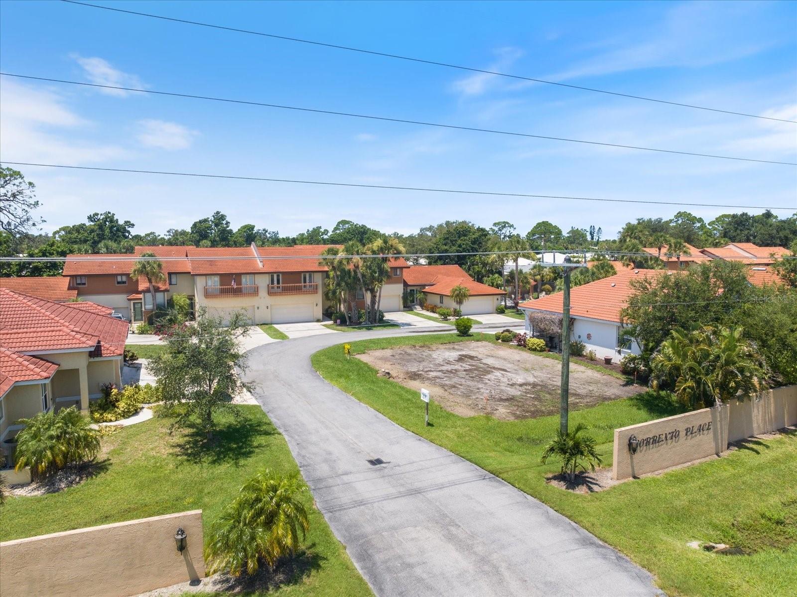 817 SORRENTO PLACE 817