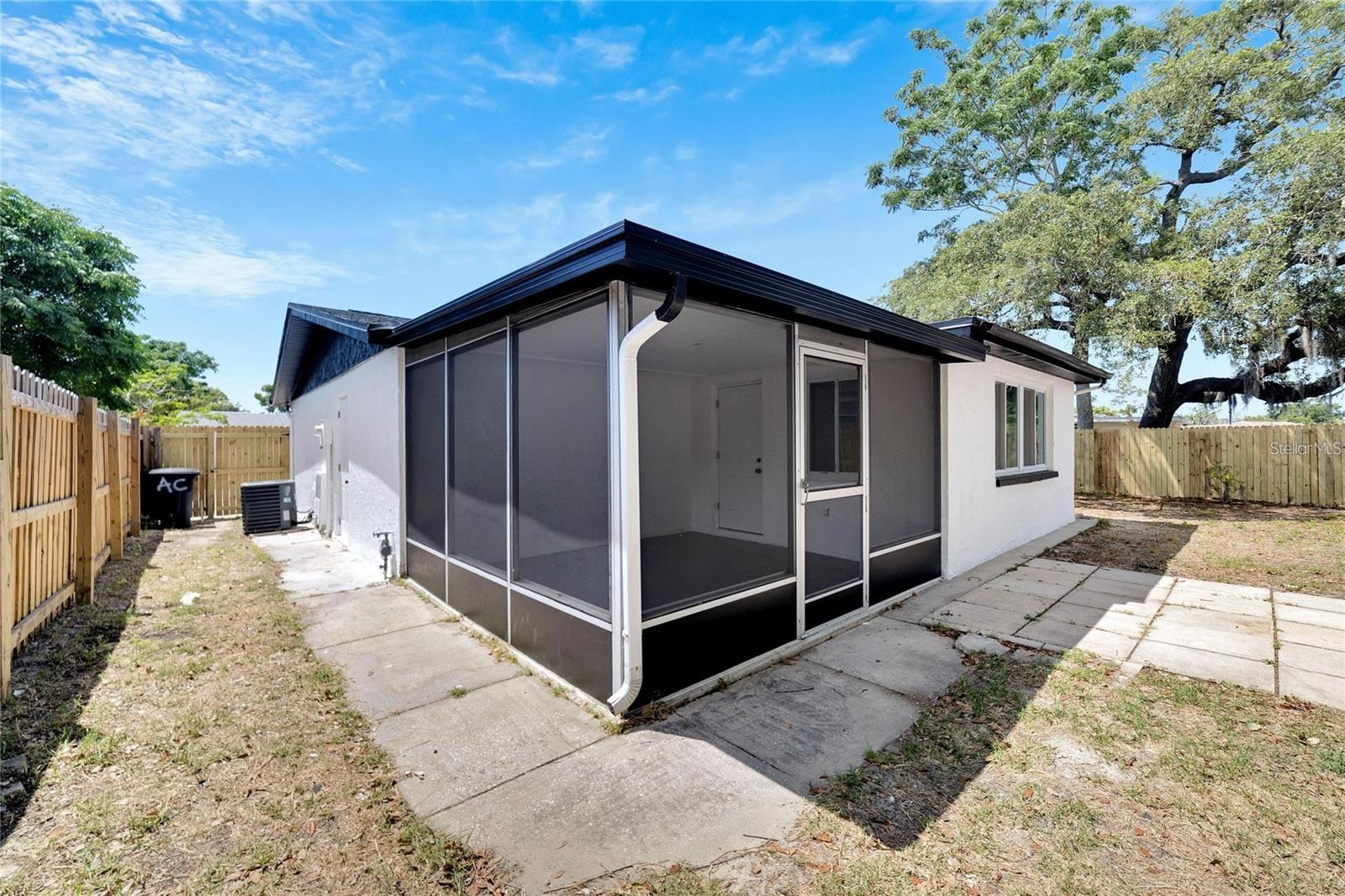11524 NEWELL DRIVE