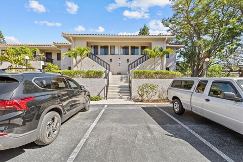 Photo of 1800 Mariner Drive #2, Tarpon Springs, FL 34689 (MLS # TB8371881)