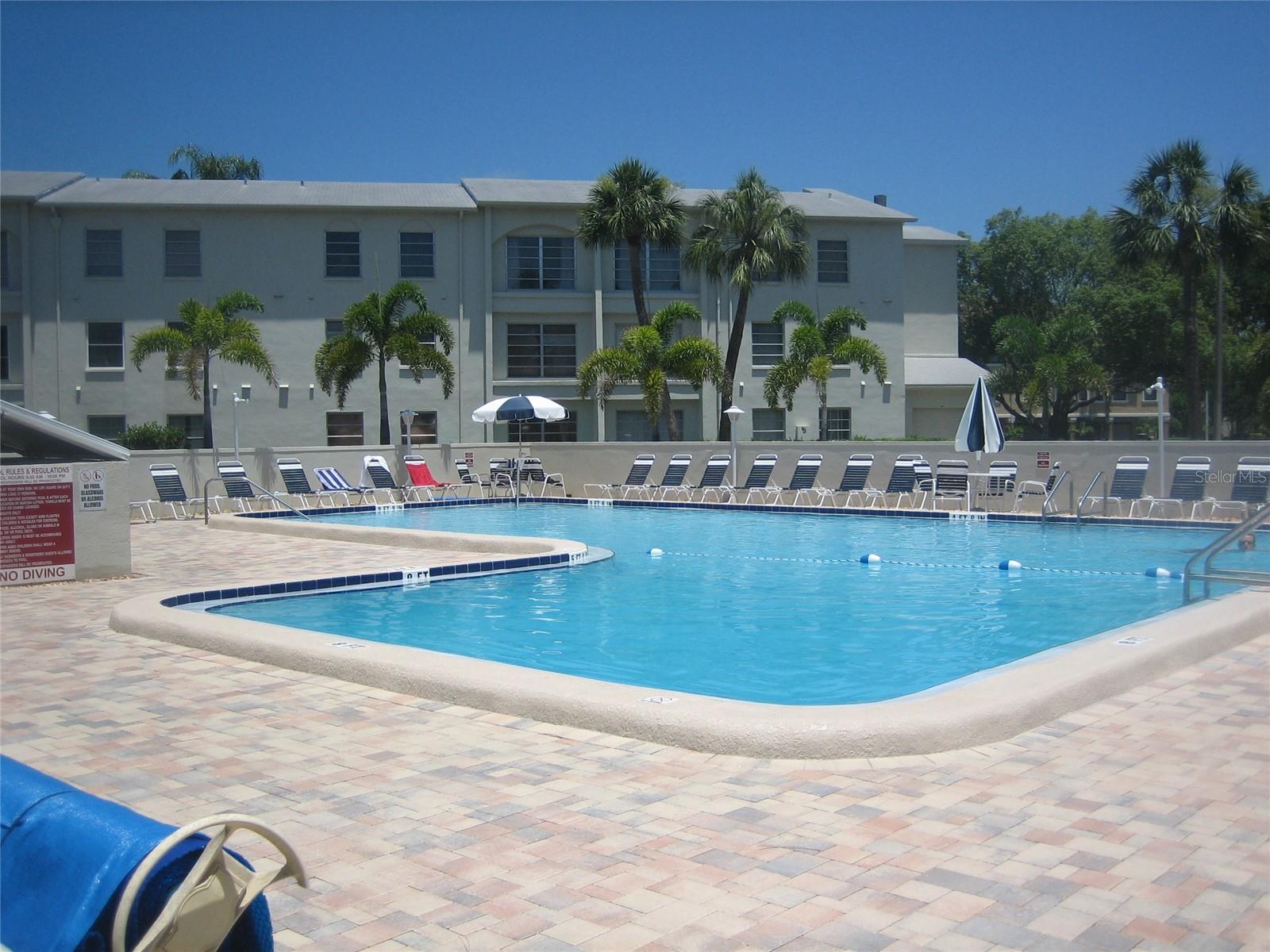 2700 BAYSHORE BOULEVARD 2B