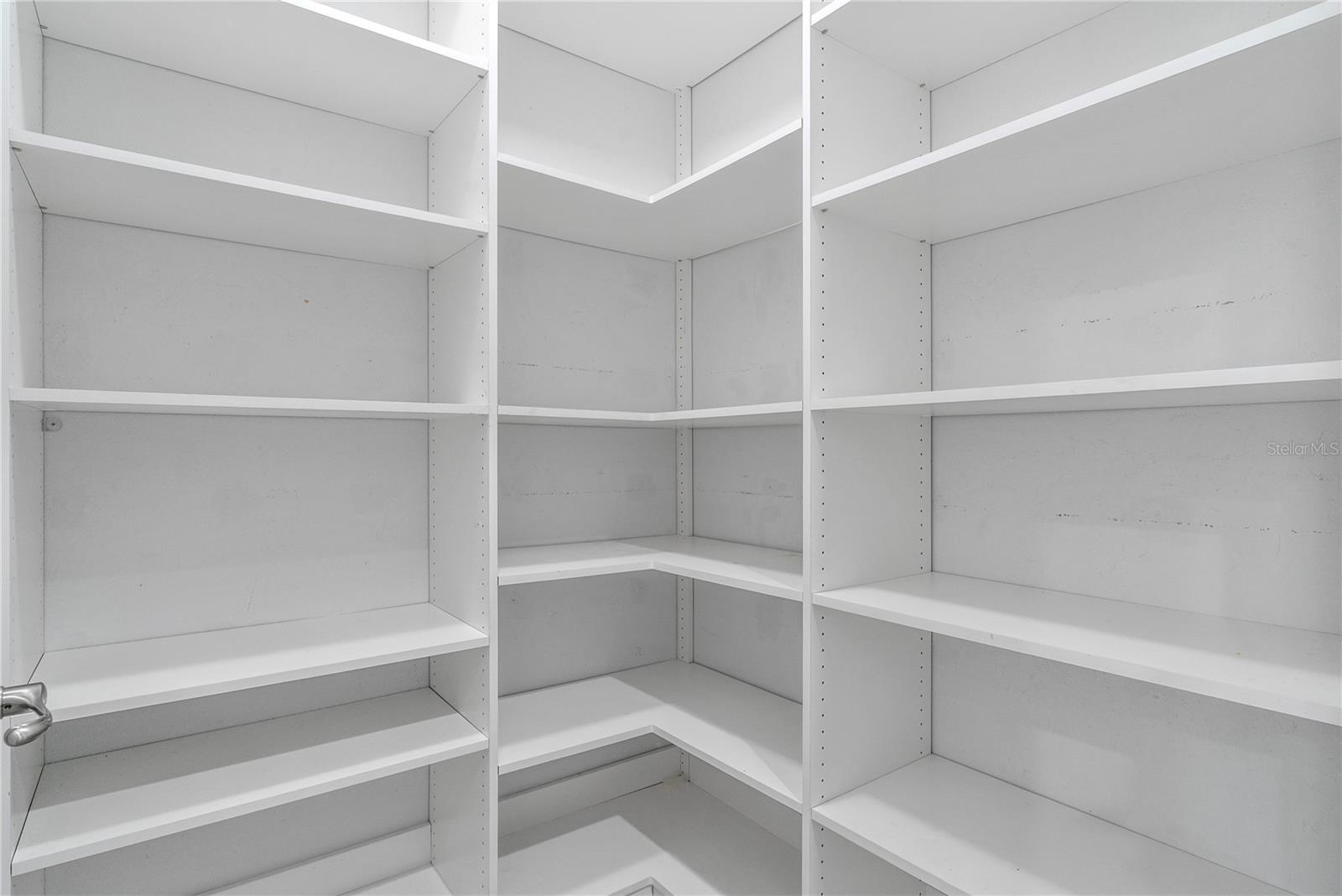 LAKESHORE PRESERVE - Residential