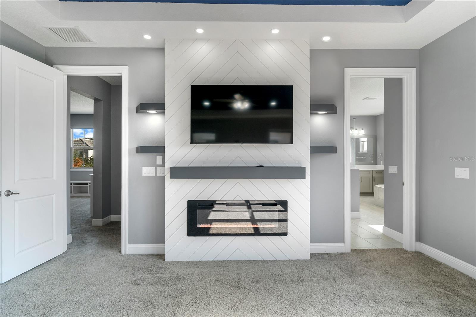 LAKESHORE PRESERVE - Residential