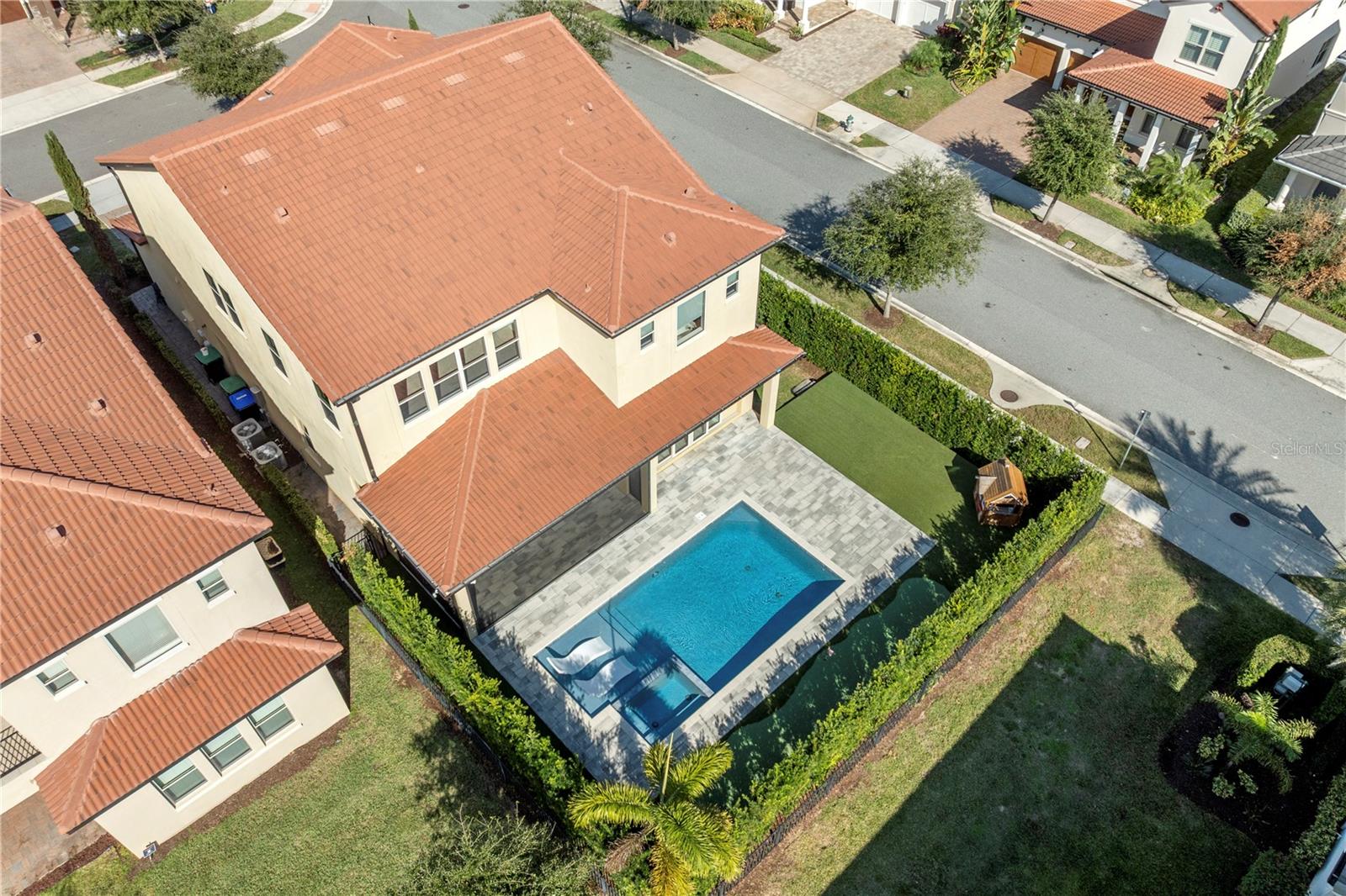 LAKESHORE PRESERVE - Residential