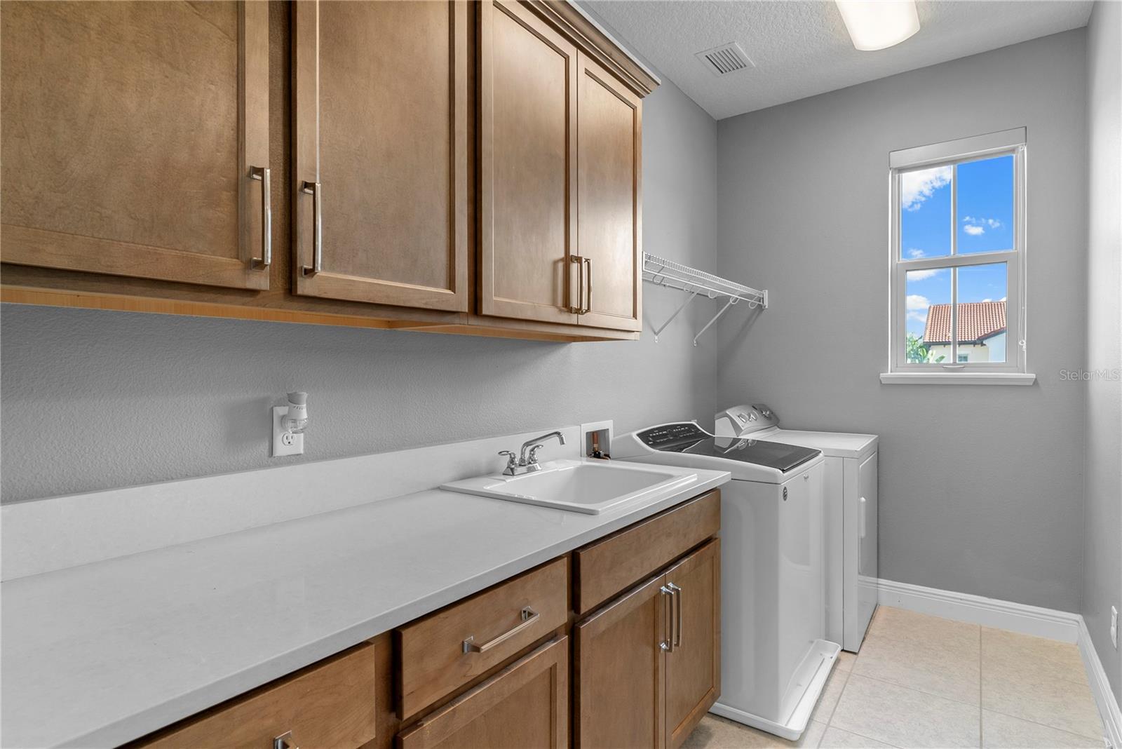 LAKESHORE PRESERVE - Residential