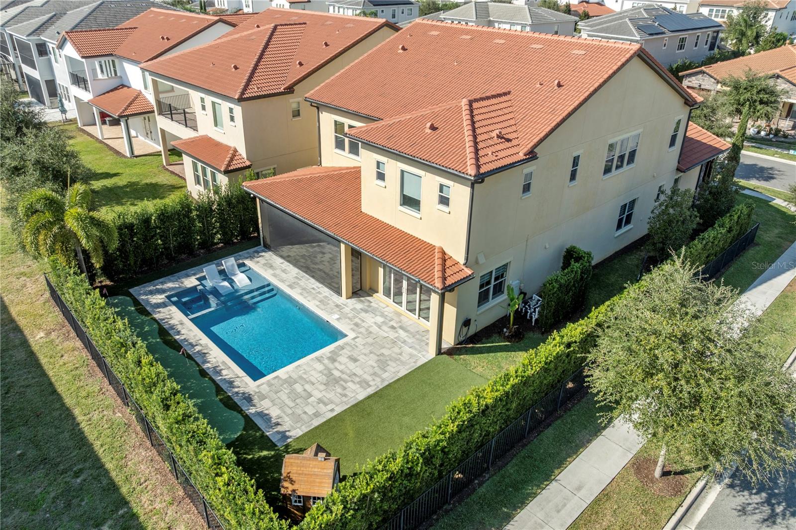 LAKESHORE PRESERVE - Residential