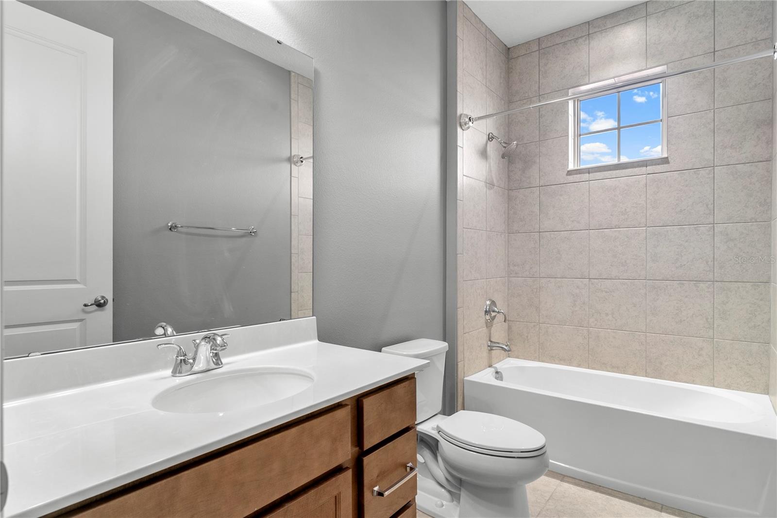 LAKESHORE PRESERVE - Residential