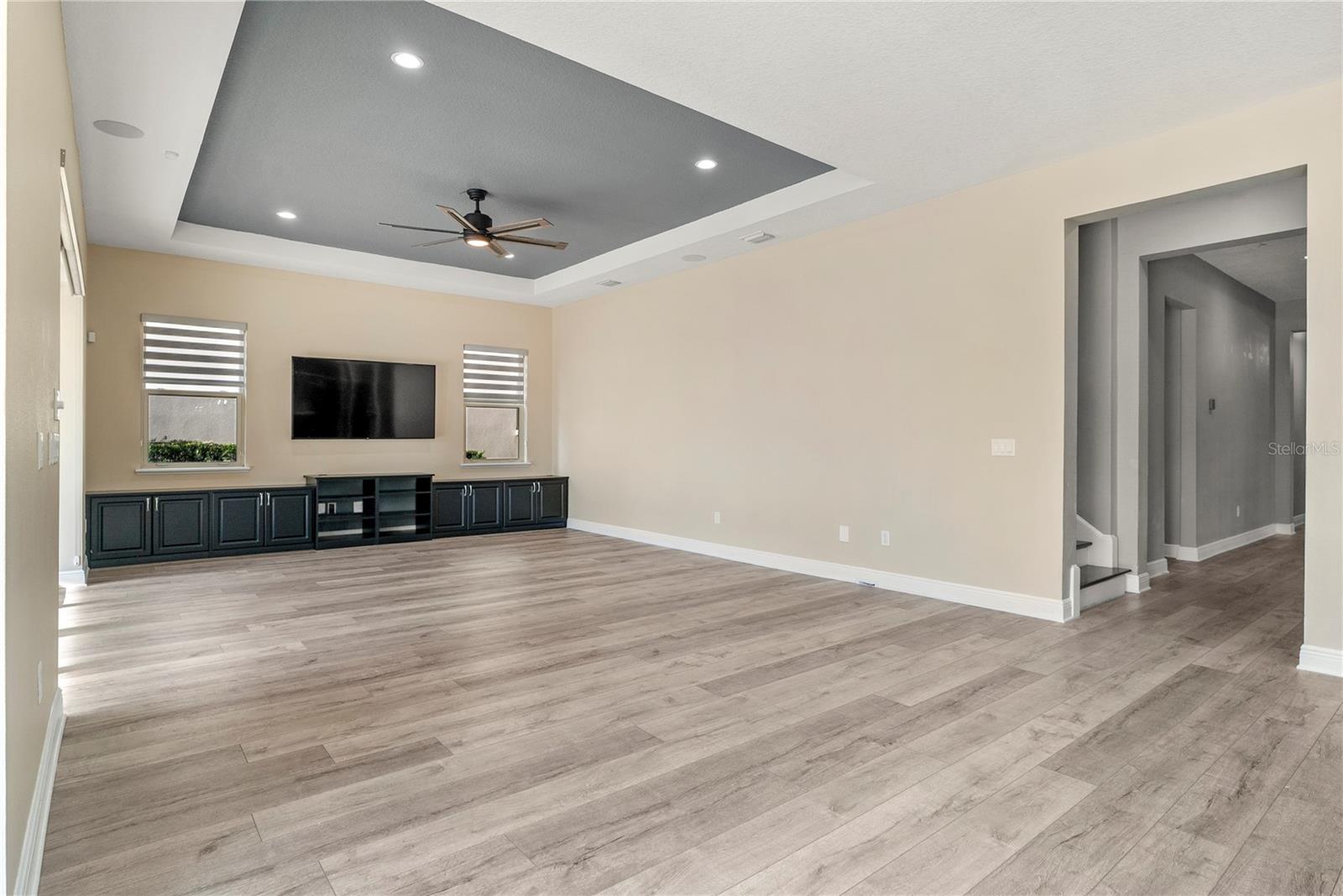 LAKESHORE PRESERVE - Residential