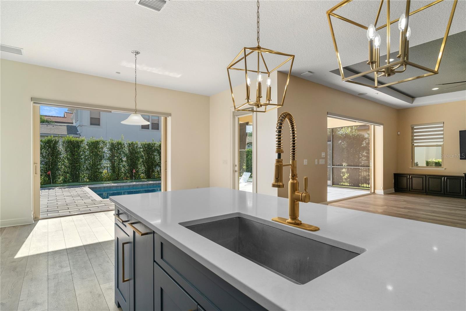 LAKESHORE PRESERVE - Residential