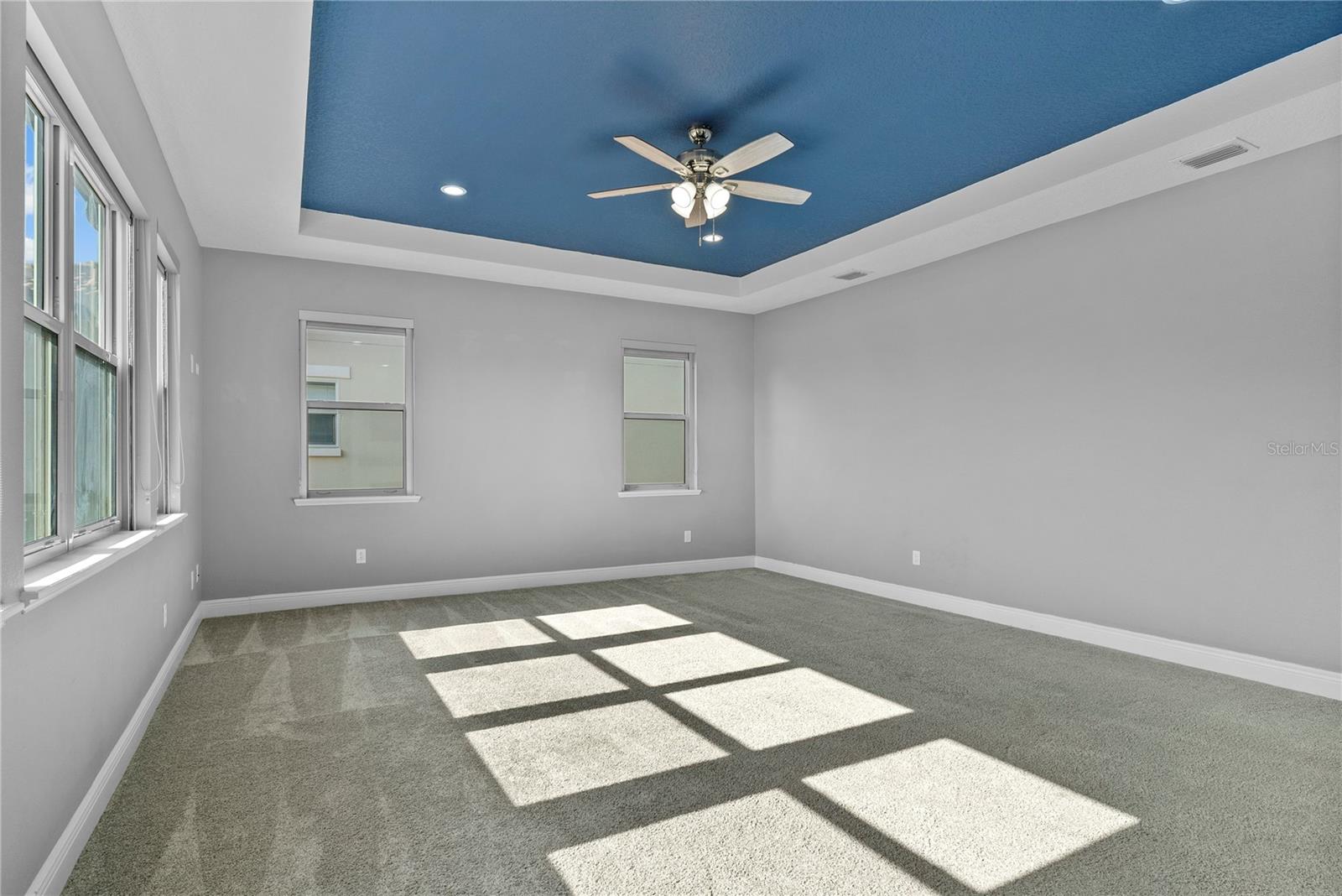 LAKESHORE PRESERVE - Residential