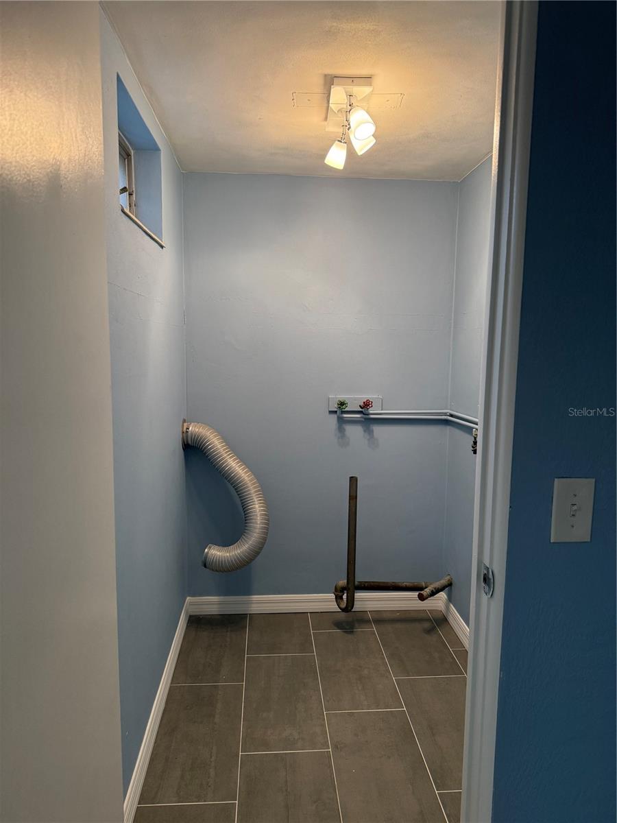 CLEARVIEW OAKS PARADISE - Residential