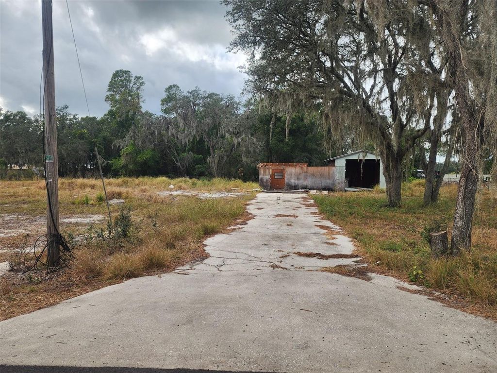 Photo of 1409 Wilkinson Drive, Plant City, FL 33566 (MLS # TB8453349)