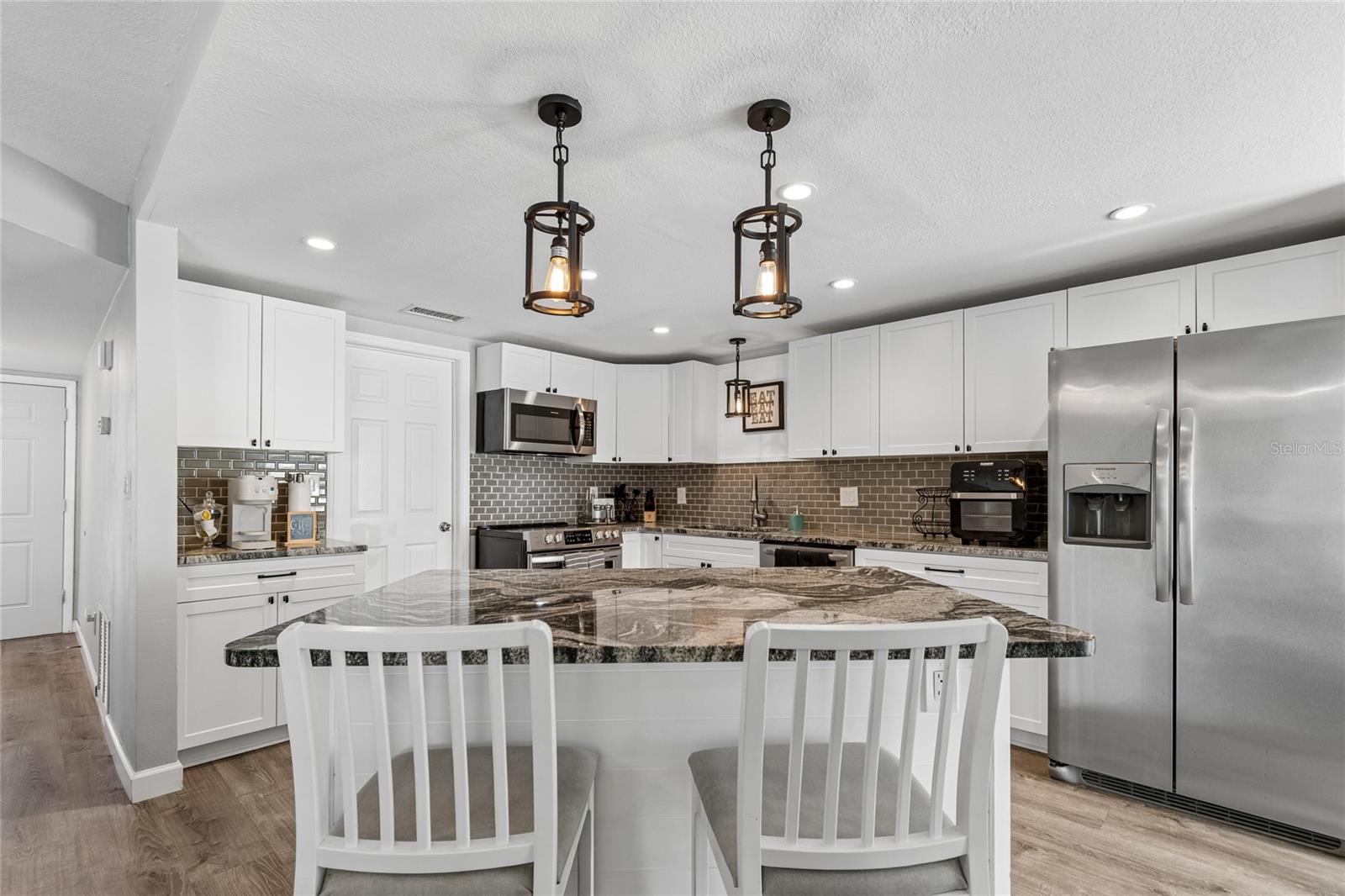 TOWNHOUSES AT BONNIE BAY CONDO - Residential