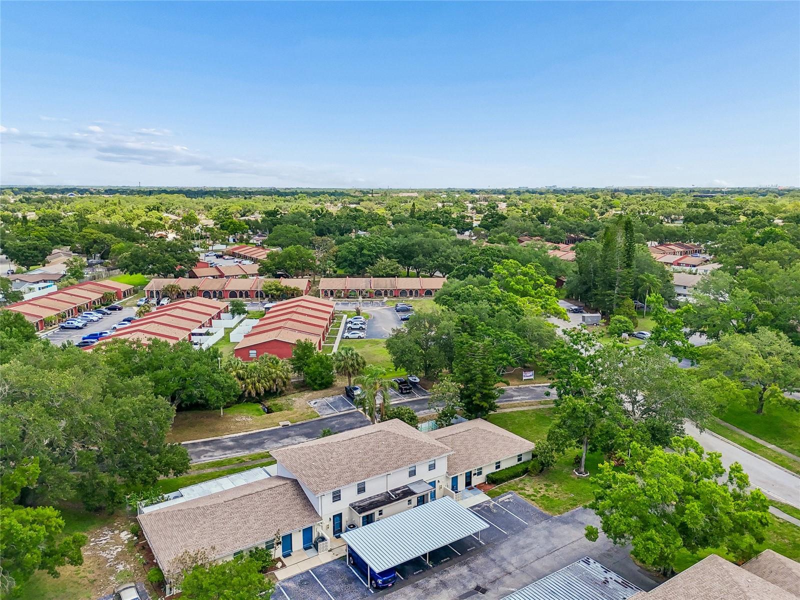 TOWNHOUSES AT BONNIE BAY CONDO - Residential